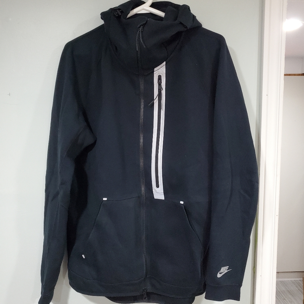 Nike Tech Fleece sweater size med